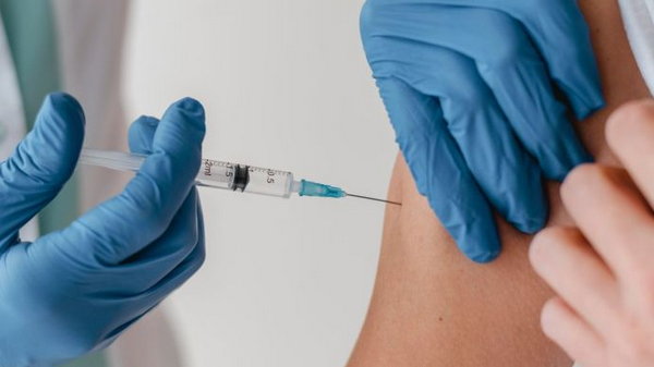 В Украине делают миллион прививок в неделю - МОЗ