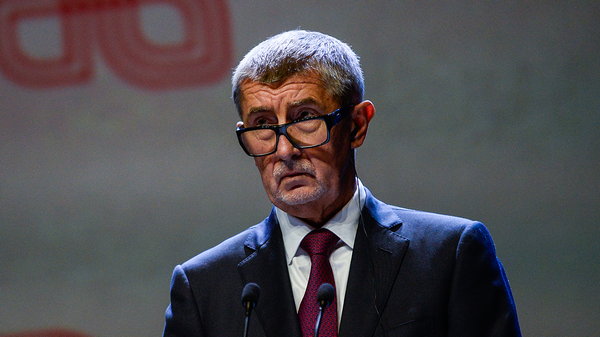 Премьер Чехии призвал повысить рождаемость в ЕС