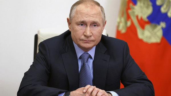 Путин не стал проводить учения из-за кораблей США