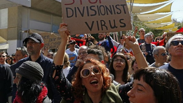 На Кипре прошли акции протеста против ужесточения карантина