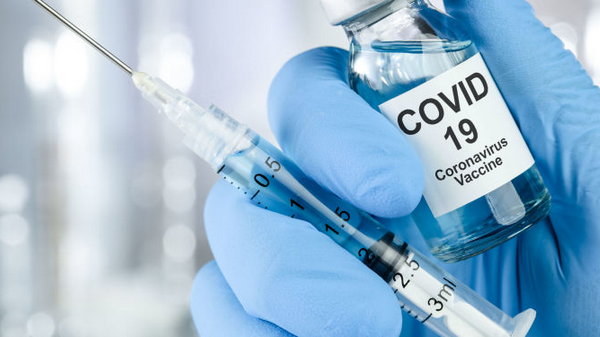 Британия первой одобрила вакцину от коронавируса
