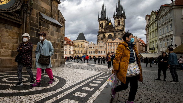 Чехия второй раз за месяц продлевает режим ЧС