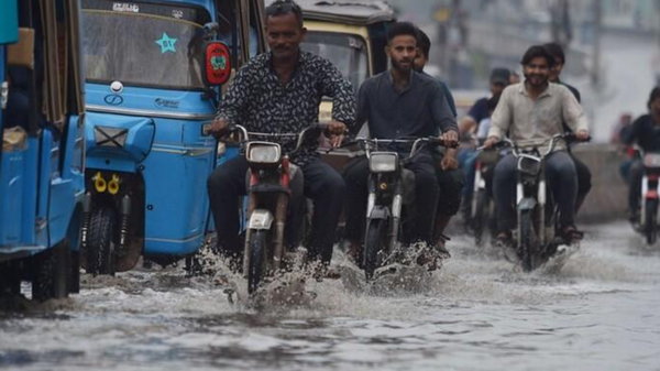 У Пакистані зливи й блискавки забрали життя понад 40 людей