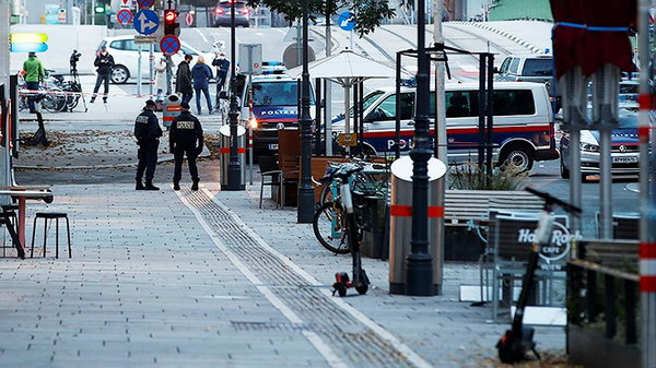 Теракт в Вене: число жертв возросло до четырех