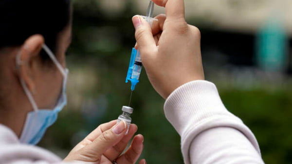В Украине сделали более 22 млн прививок от COVID