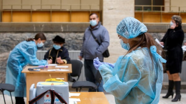 В Украине сделали 28 млн прививок от COVID