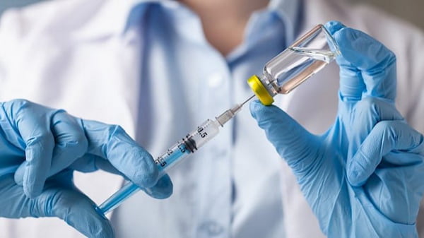Бустерные прививки получили 50 тысяч украинцев