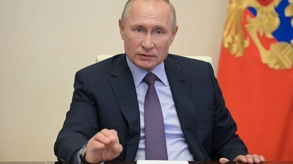 Путин заявил о задержках платежей за газ от 