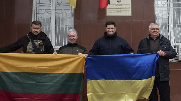 До Херсона приїхав посол Литви в Україні