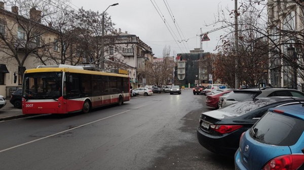 В Одесі зупинився електротранспорт