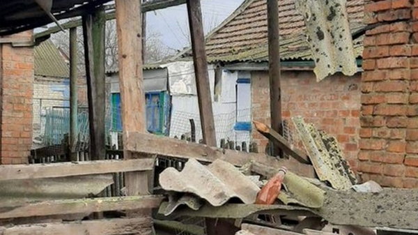 У Вовчанську снаряд РФ влучив у будинок: загинула жінка, поранена дити...