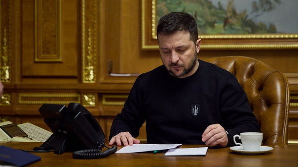 Зеленський підписав закон про заборону салютів, шуму та нічної музики