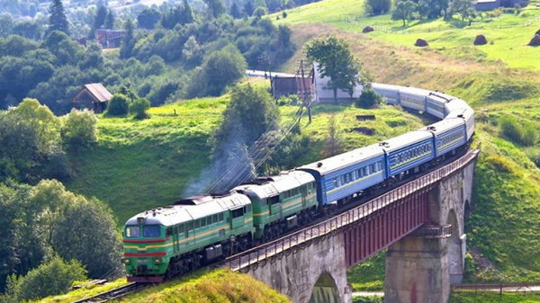 На Закарпатье будут ходить спецрейсы поездов