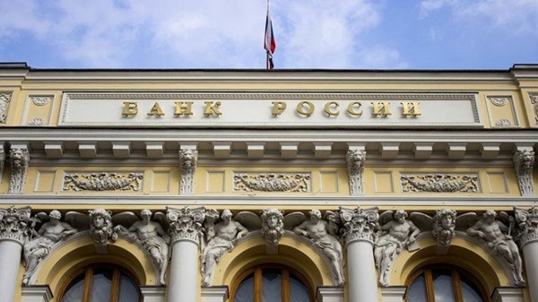 У Росії продовжили обмеження на переведення валюти за кордон