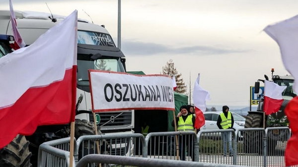 В ЄС закликають бойкотувати польських перевізників, що блокують кордон