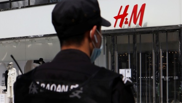 Китай без H&M и Nike. Конфликт страны с брендами