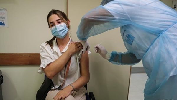 Во Франции 140 человек вместо вакцины получили физраствор