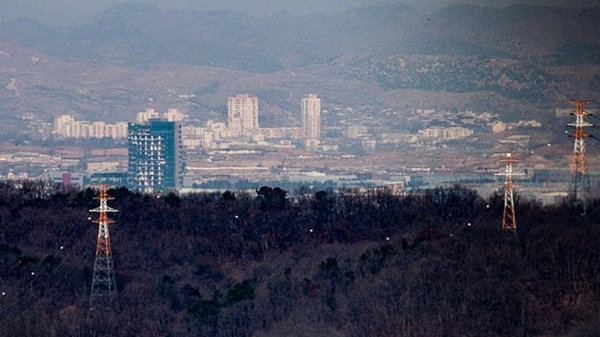 КНДР на кордоні з Південною Кореєю перерізала лінії електропередачі