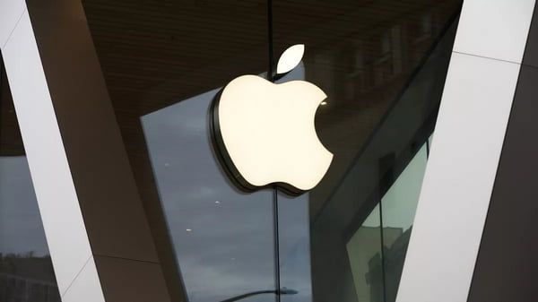 На Apple подали до суду її акціонери