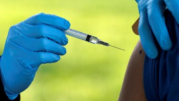 МОЗ назвал сроки массовой вакцинации второй дозой