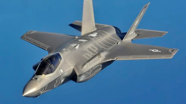ЗМІ дізналися, скільки коштували ракети, якими F-35 збивали дрони у По...