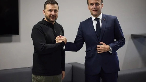 Зеленський анонсував зустріч з Макроном