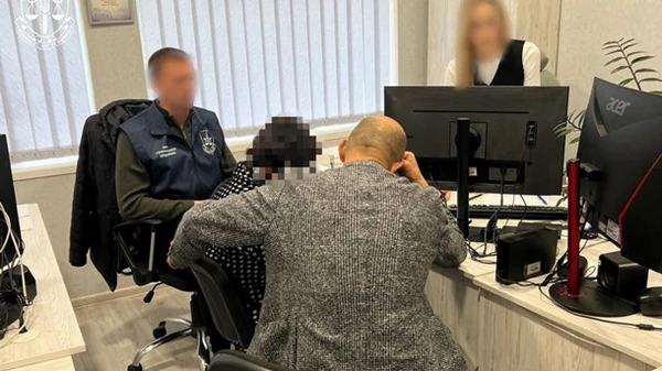 Колишня керівниця секретаріату омбудсмена отримала підозру