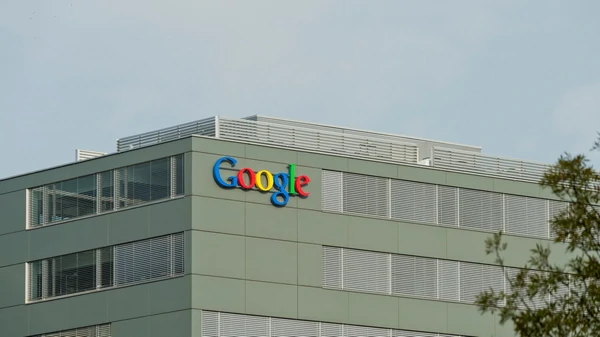 Google інвестує $15 млрд у ШІ-центр в Індії