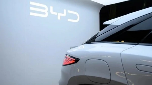 Продажі китайських електрокарів б’ють рекорди в Європі