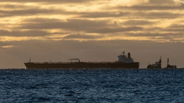 РФ і В’єтнам придумали схему для обходу цінової стелі на нафту - розві...