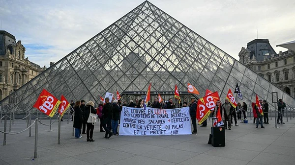 Лувр закрили через страйк працівників музею