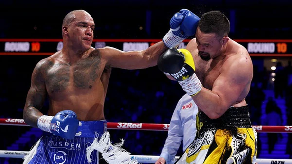 Усик прокоментував успіх Вордлі у поєдинку проти Паркера