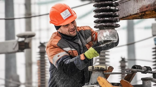 Шмигаль: В ремонтних бригадах 15 тис. енергетиків