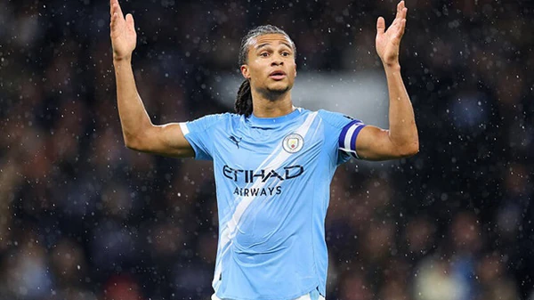 Манчестер Сіті запропонував Реалу свого захисника