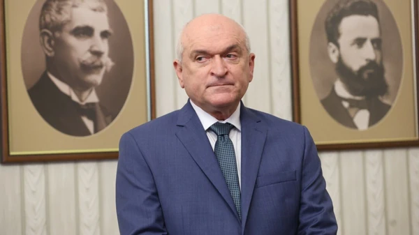 У Болгарії розпочав роботу тимчасовий уряд