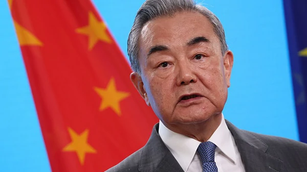 Глава МЗС Китаю анонсував європейське турне